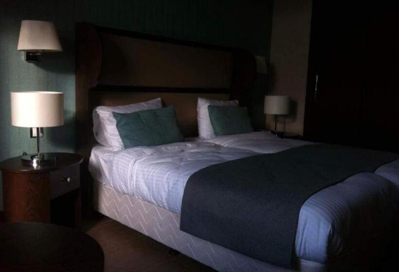 هتل Tadj El Maouada