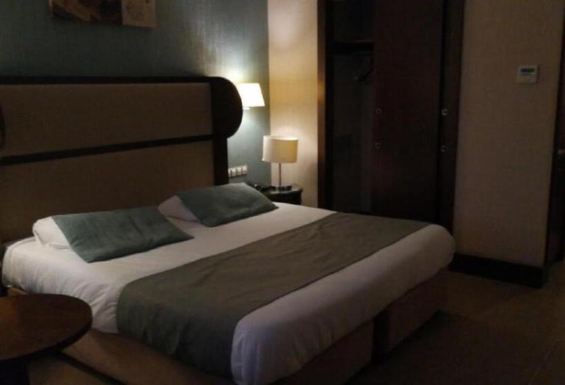 هتل Tadj El Maouada