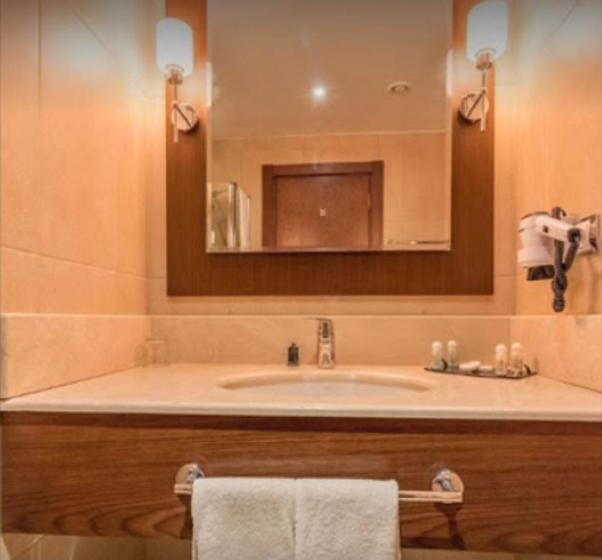 هتل Tadj El Maouada