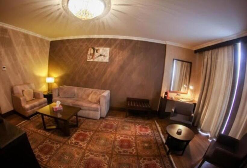 هتل Tadj El Maouada