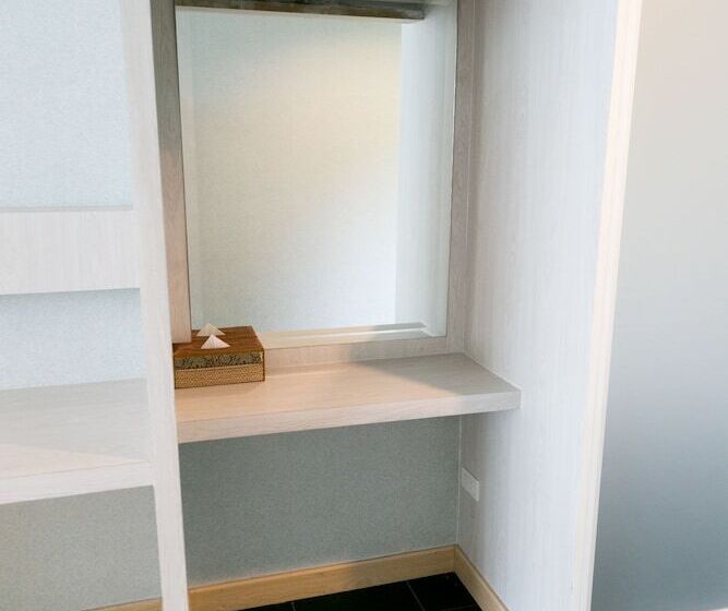 בית מלון כפרי The Canal Ratchaburi