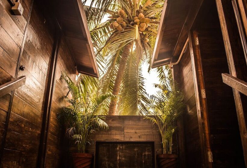 호텔 The Spot Beach