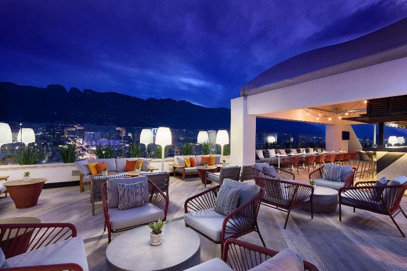 ホテル The Westin Monterrey Valle