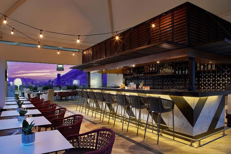 ホテル The Westin Monterrey Valle