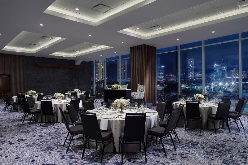 ホテル The Westin Monterrey Valle