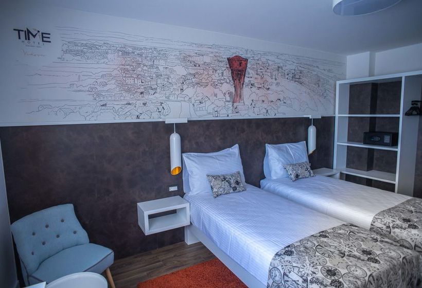 בית מלון כפרי Time