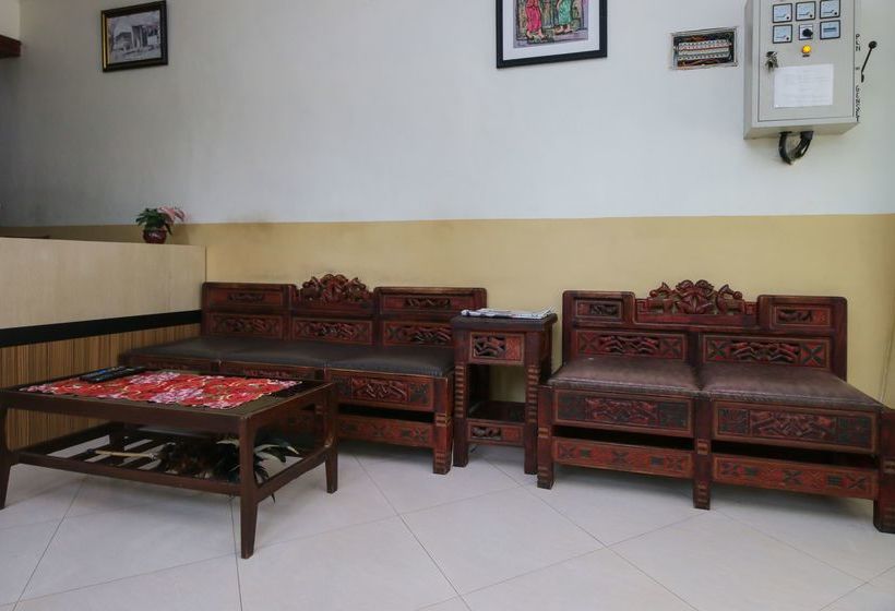 فندق Airy Syariah Dr Wahidin 43 Bojonegoro