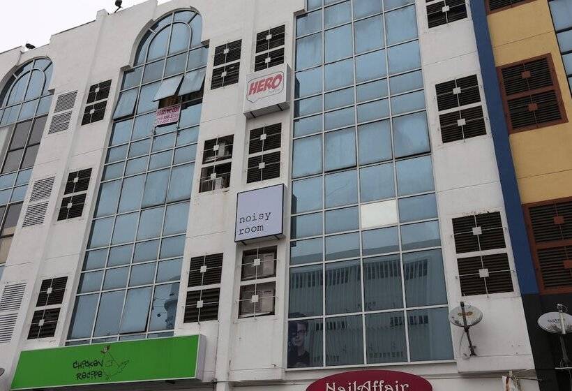 호텔 Noisy Room   Bukit Mata