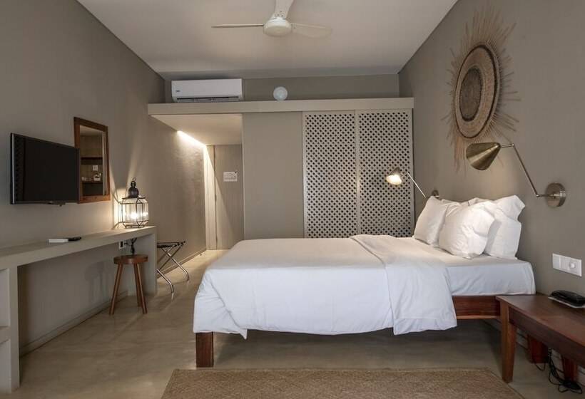 Kirimizi   Hotel & Restaurante