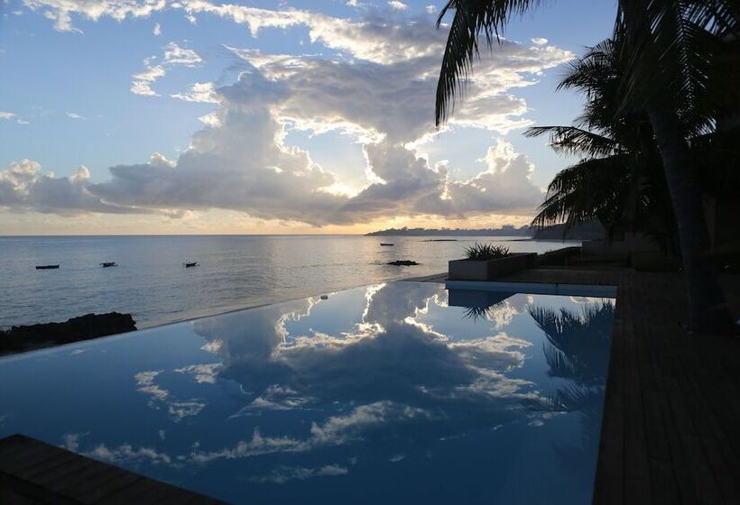 Kirimizi   Hotel & Restaurante