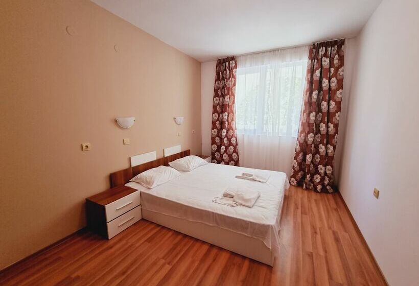 Lazur Holiday Apartments