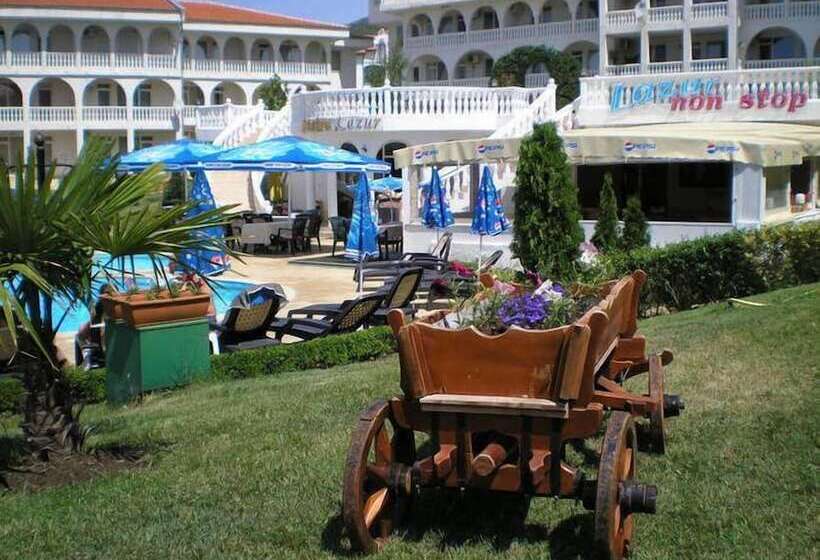 Lazur Holiday Apartments