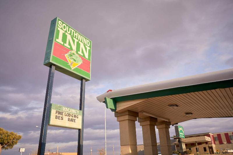 فندق على الطريق South Wind Inn