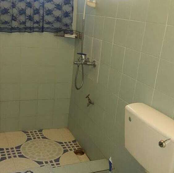 پانسیون Almond Tree Guest House