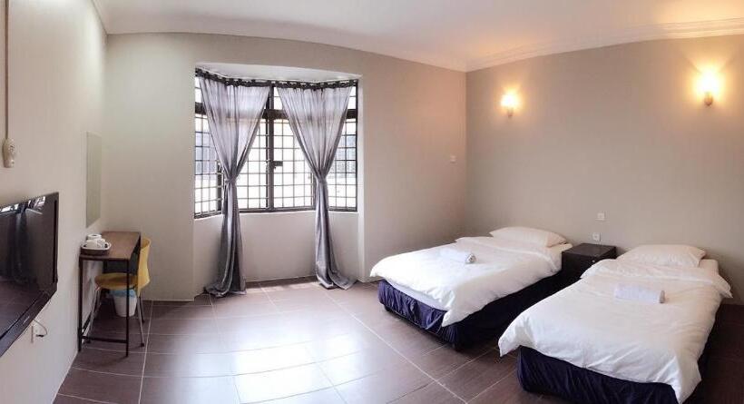 بنسيون Homestay Muar