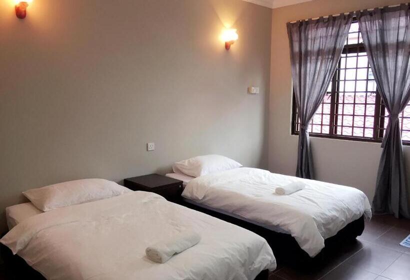 بنسيون Homestay Muar