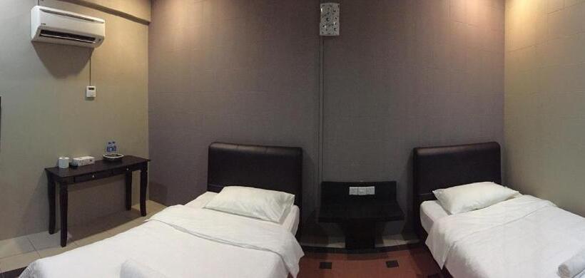 بنسيون Homestay Muar