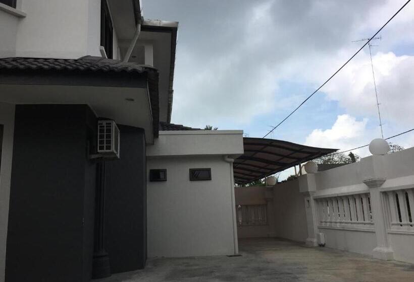 بنسيون Homestay Muar