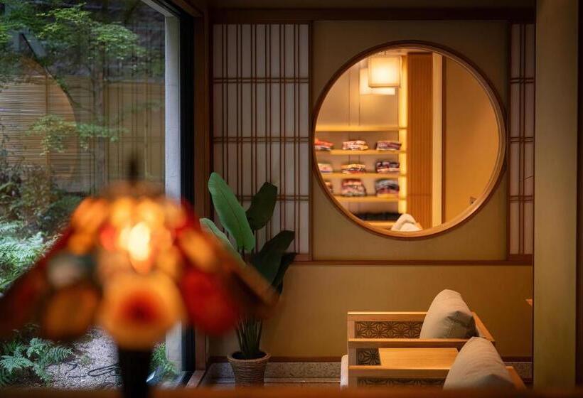 فندق 猿投温泉金泉閣