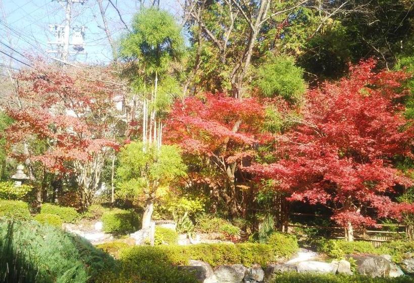 فندق 猿投温泉金泉閣