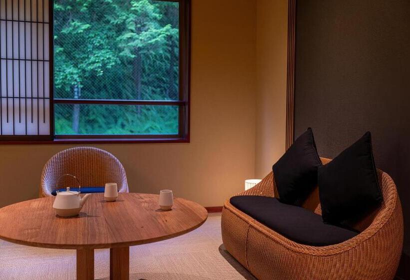 فندق 猿投温泉金泉閣