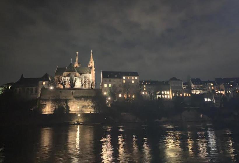 ベッドアンドブレックファースト Avliving City Basel