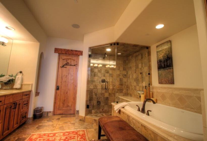 Gore Creek Place Condominiums