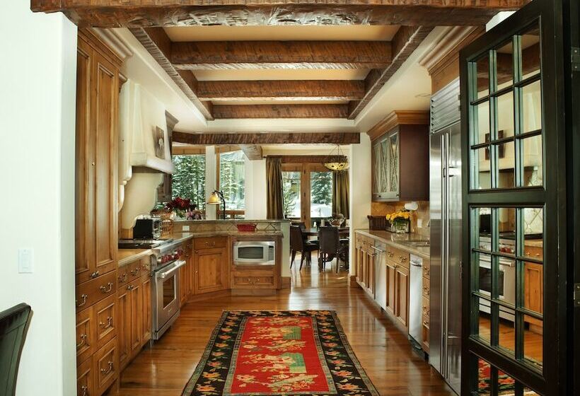 Gore Creek Place Condominiums