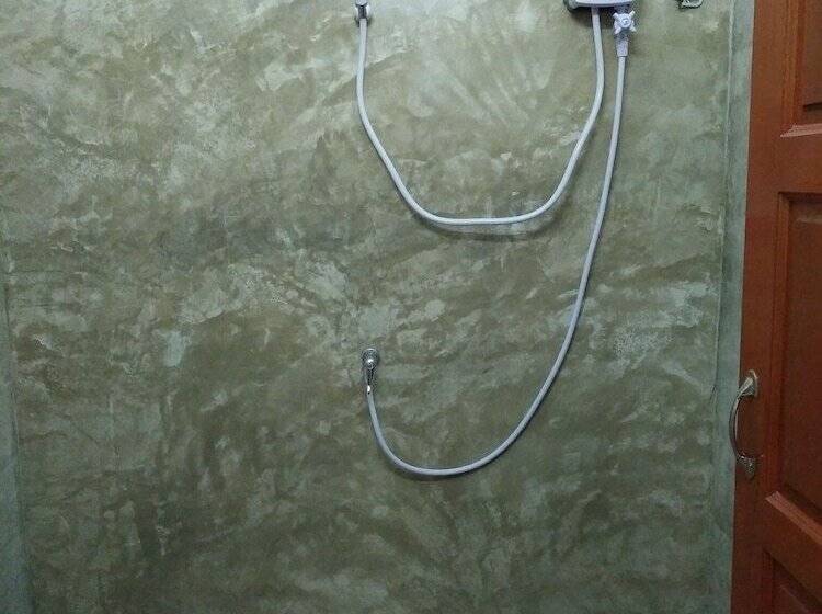 Happy House Backpacker   Hostel