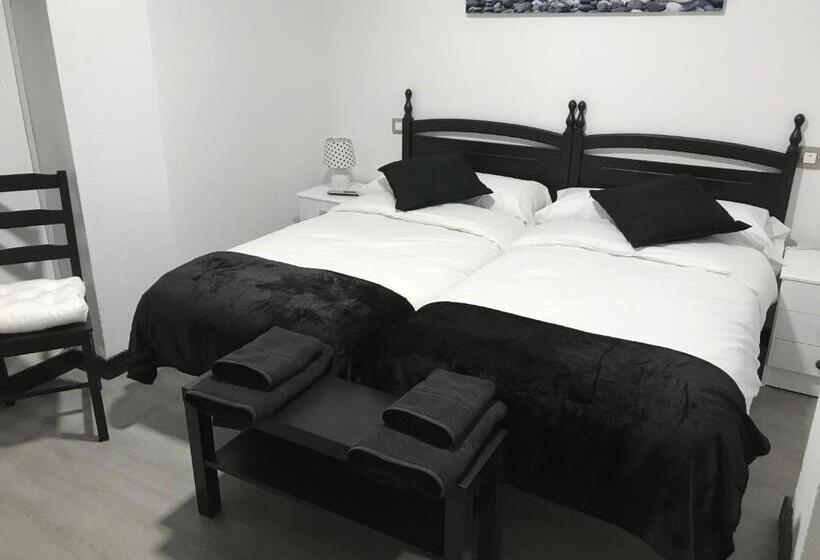 مسافرخانه Alojamiento El Cantal