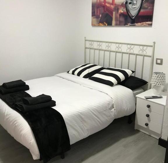 مسافرخانه Alojamiento El Cantal