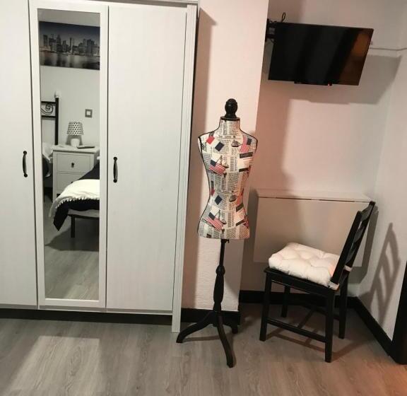 مسافرخانه Alojamiento El Cantal