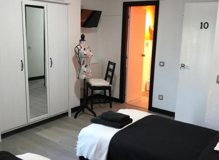 مسافرخانه Alojamiento El Cantal