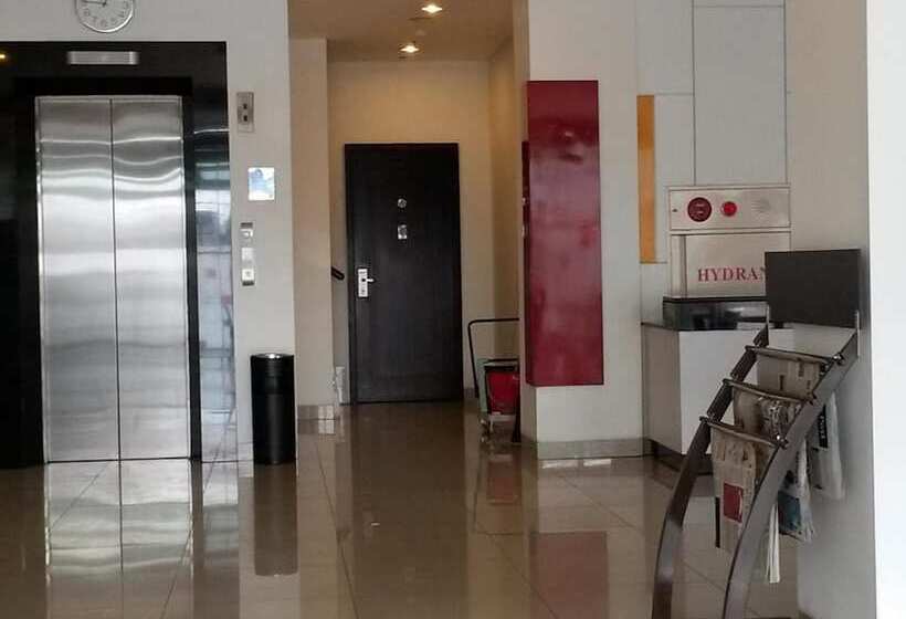 Amaris Hotel Panglima Polim 2