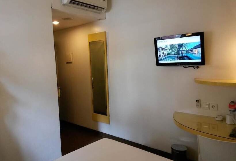 Amaris Hotel Panglima Polim 2