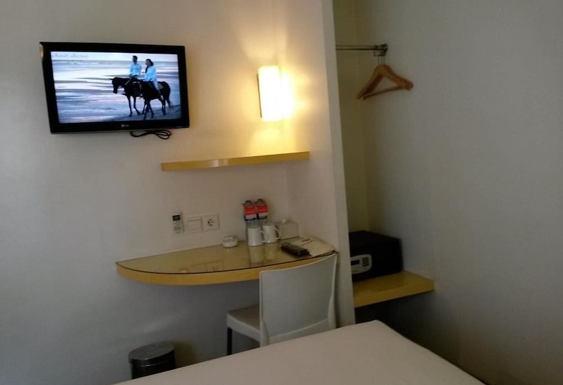 Amaris Hotel Panglima Polim 2