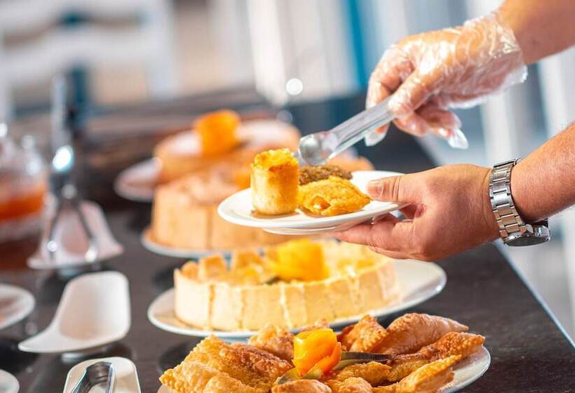 酒店 Amendoeira Praia