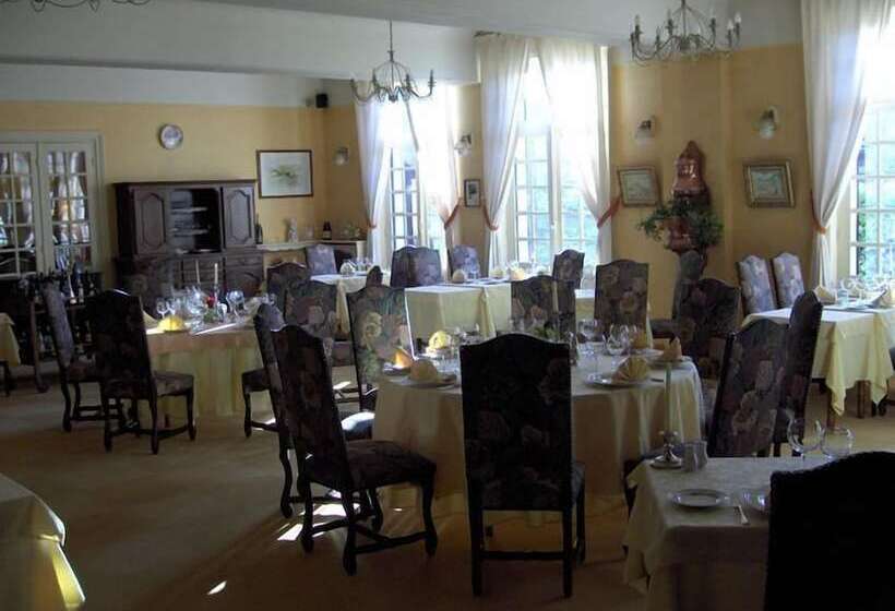 Отель Logis Hôtel & Restaurant Auberge De La Forêt
