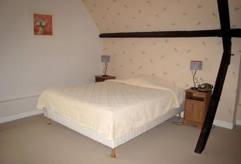 Отель Logis Hôtel & Restaurant Auberge De La Forêt