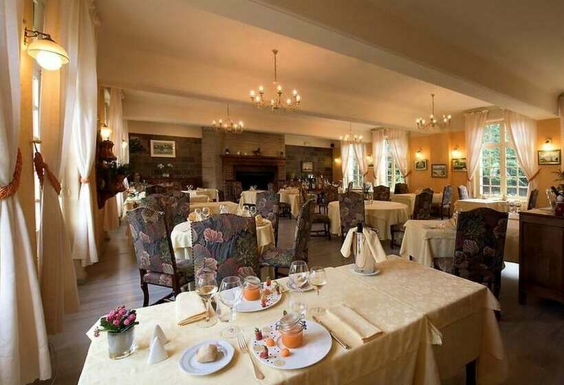 Отель Logis Hôtel & Restaurant Auberge De La Forêt