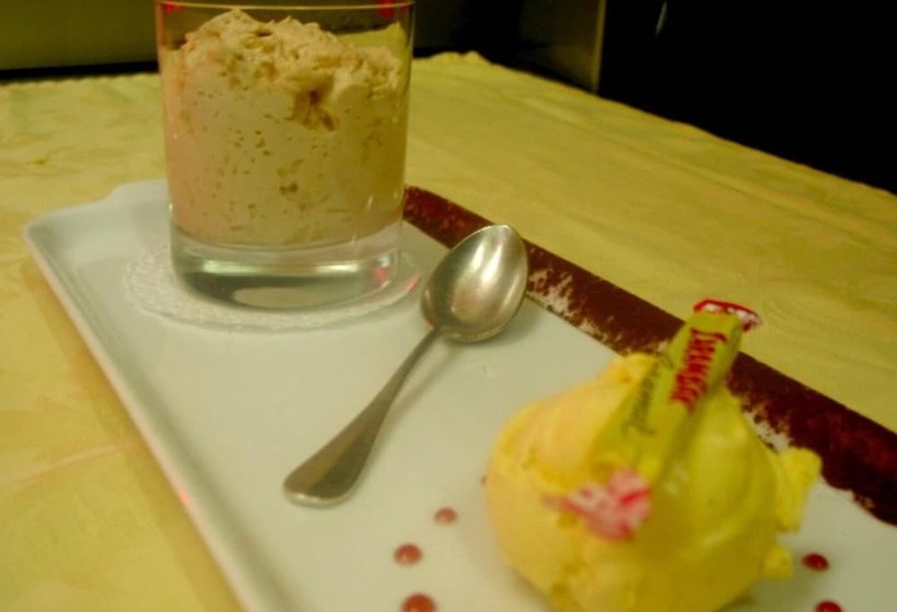 Отель Logis Hôtel & Restaurant Auberge De La Forêt