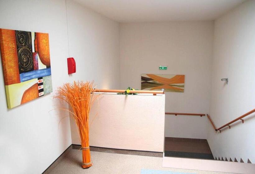 Отель Logis Hôtel Auberge Du Pastel Hôtel 3 étoiles Et Restaurant