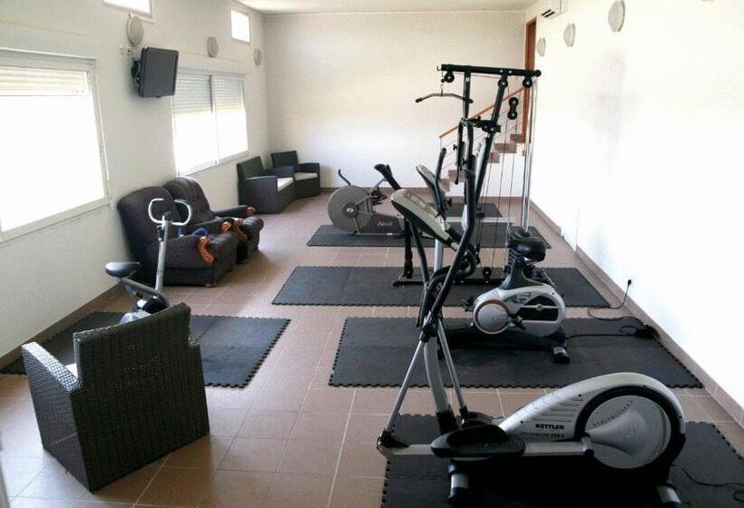 Отель Logis Hôtel Auberge Du Pastel Hôtel 3 étoiles Et Restaurant