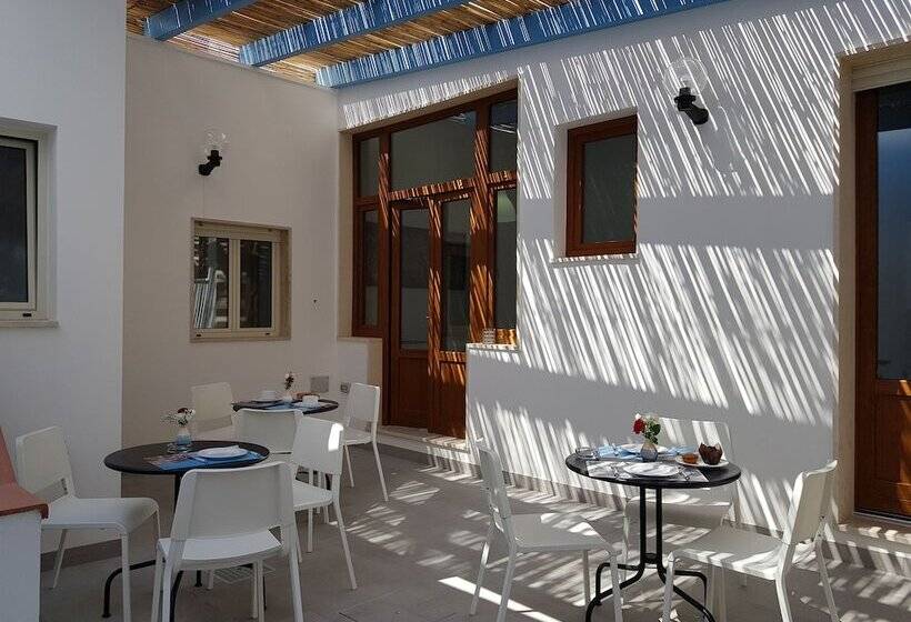 Hotel B&b Riva Delle Donne