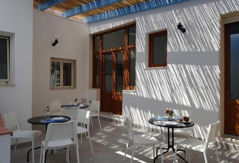 Hotel B&b Riva Delle Donne