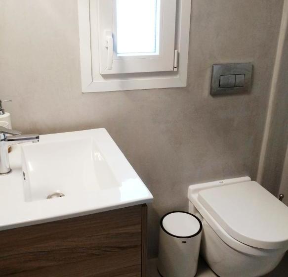 Отель Blue, White And Grey Suites