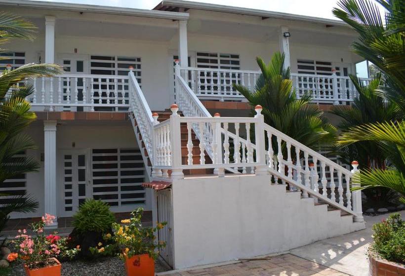 Отель Campestre La Toscana