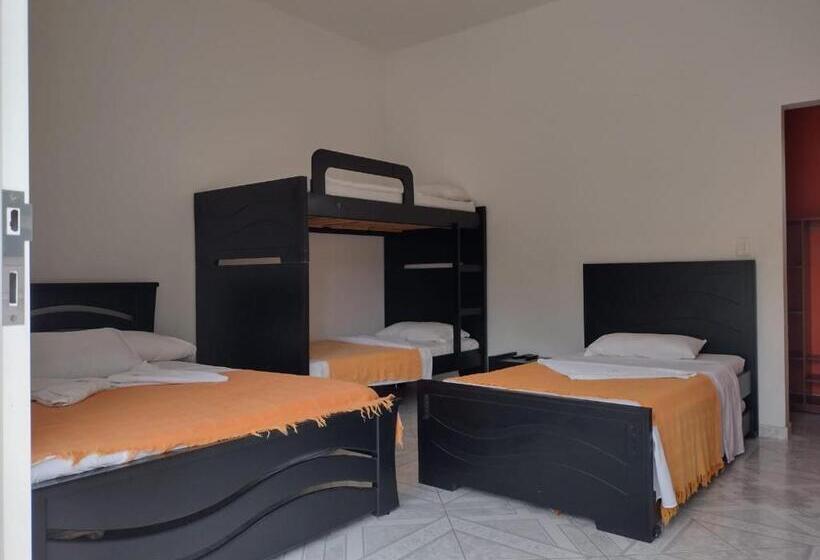 Отель Campestre La Toscana