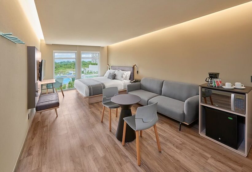 בית מלון כפרי City Express Plus By Marriott Cancun Aeropuerto Riviera