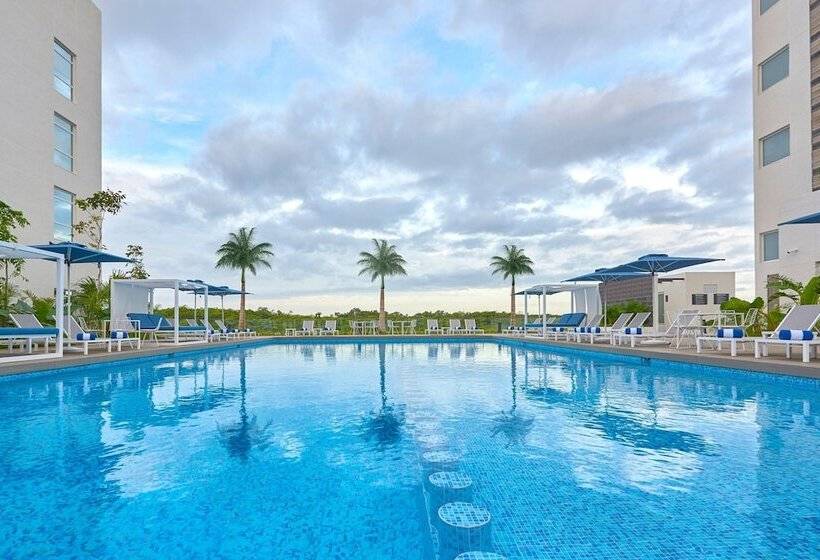 בית מלון כפרי City Express Plus By Marriott Cancun Aeropuerto Riviera